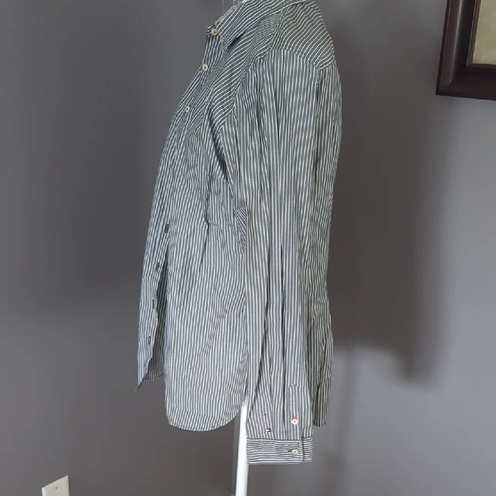 Tommy Hilfiger Grey and White Striped Button Down Shirt - Picture 3 of 11
